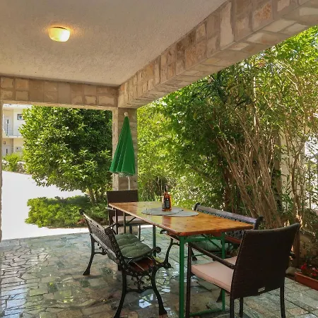 Maravic - Mlk161 By Interhome