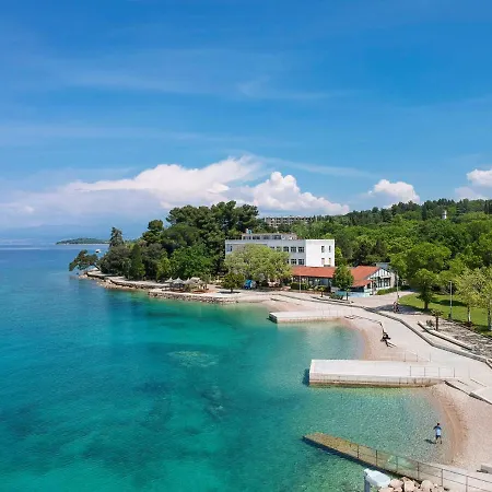 Maravic-2 By Interhome